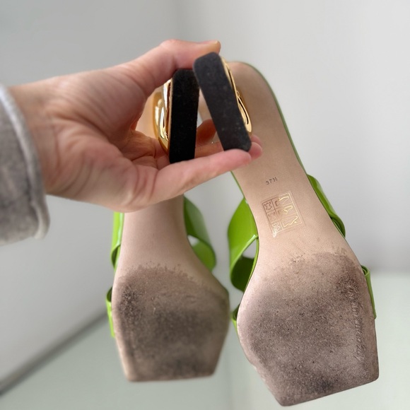 EUC Dolce & Gabbana Polished calfskin mules with 3.5 heel - Picture 14 of 14